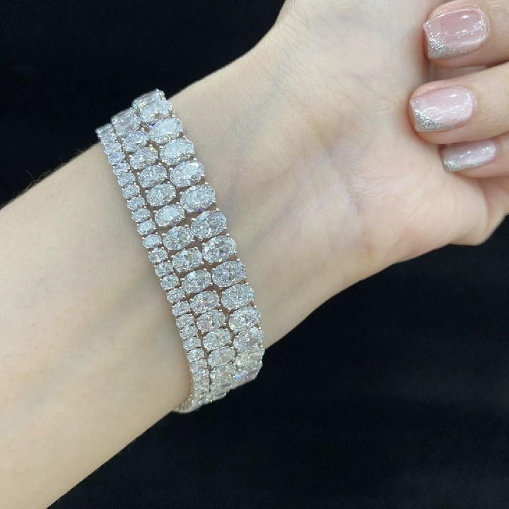 0.1ct Lab-Grown Diamond Oval Bracelet