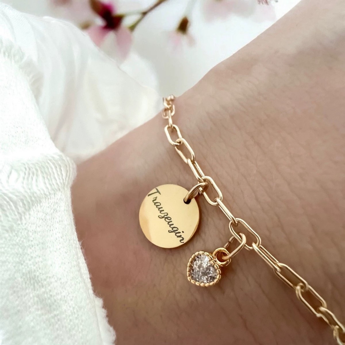 Round Disc Laser Engraved Bracelet – SASACO Signature Engraved Jewellery
