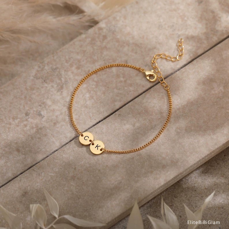 Disc & Heart Initial Bracelet – SASACO Signature Engraved Jewellery