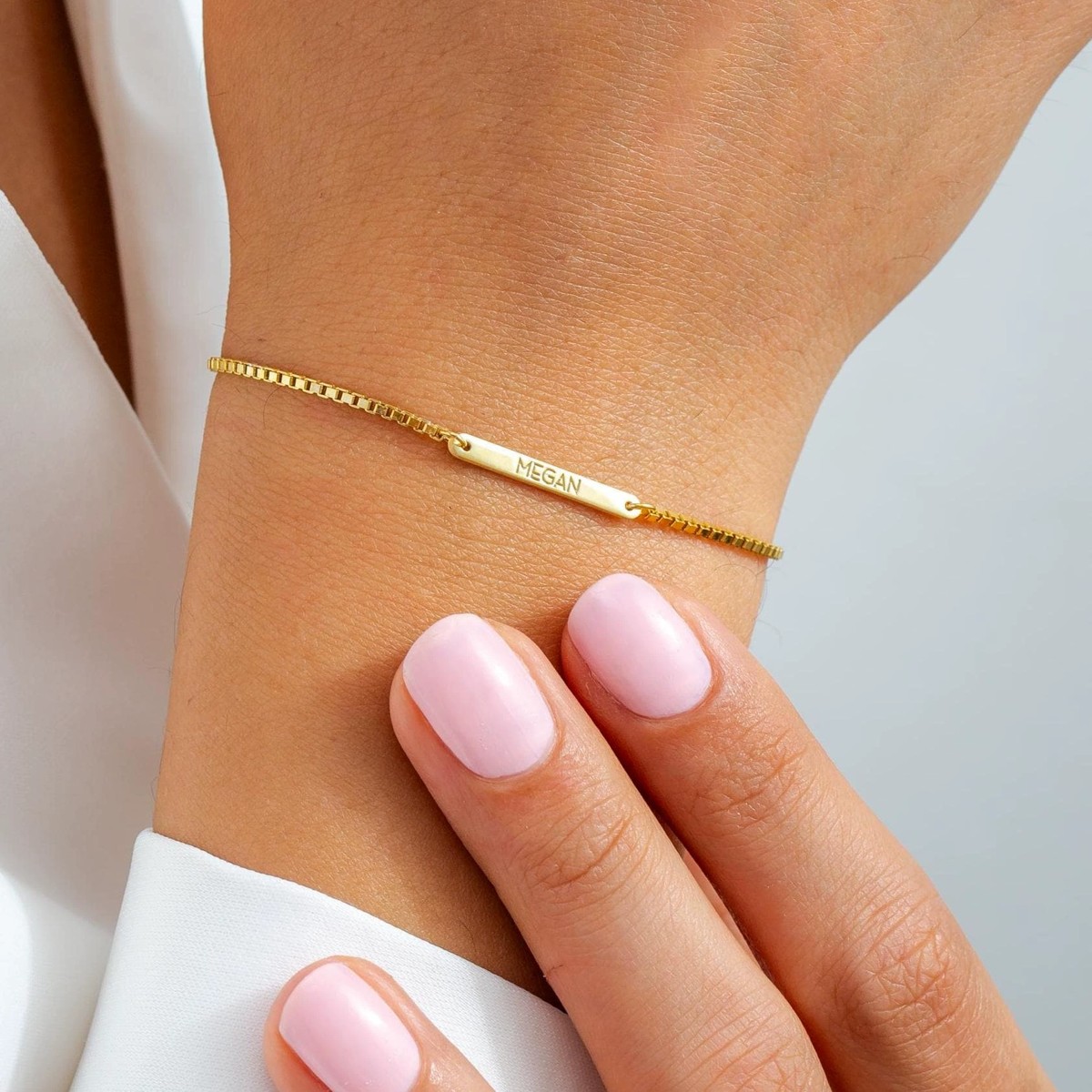 Personalised Letter Bar Bracelet – SASACO Signature Engraved Jewellery