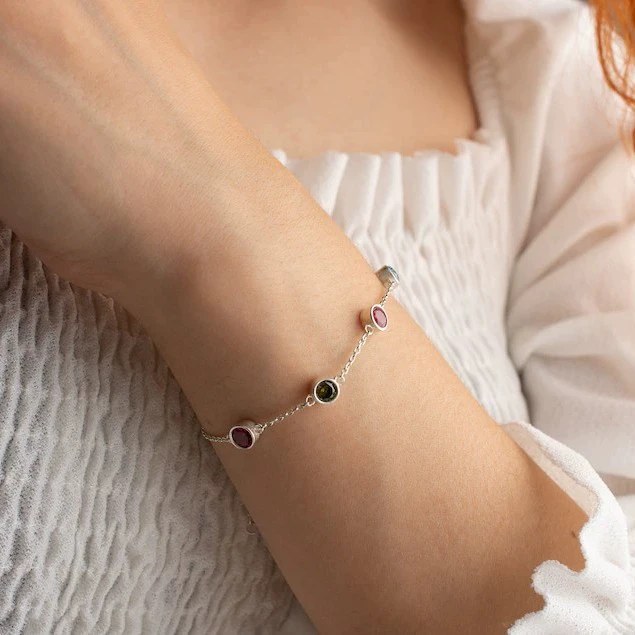 Multi-Birthstone Minimal Bracelet – SASACO Signature Engraved Jewellery