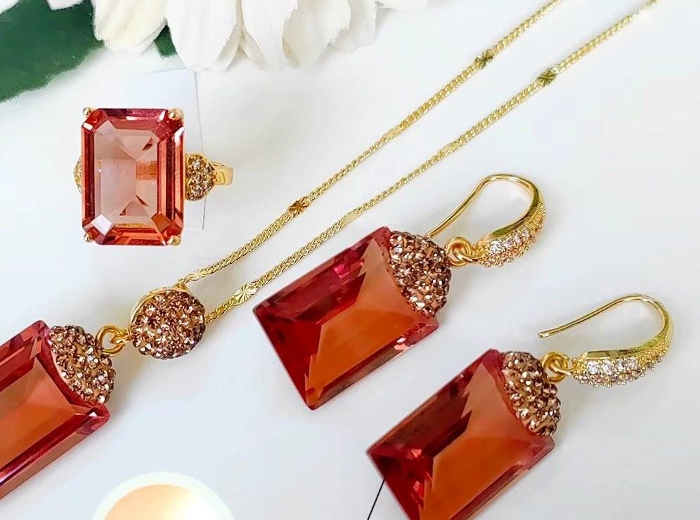 Colour-Changing Rectangular Gemstone 3-Piece Set
