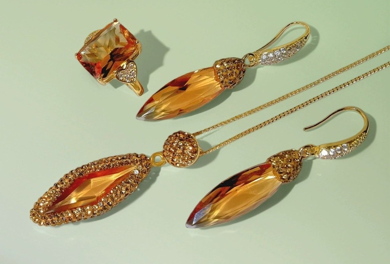 Colour-Changing Rhombus Gemstone 3-Piece Set