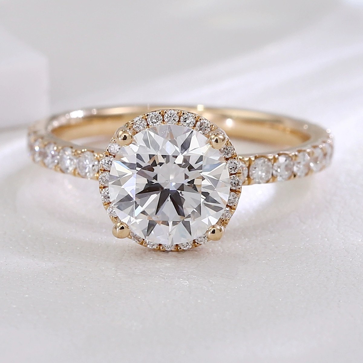 Viola 2–3ct Oval Lab-Grown Diamond Ring