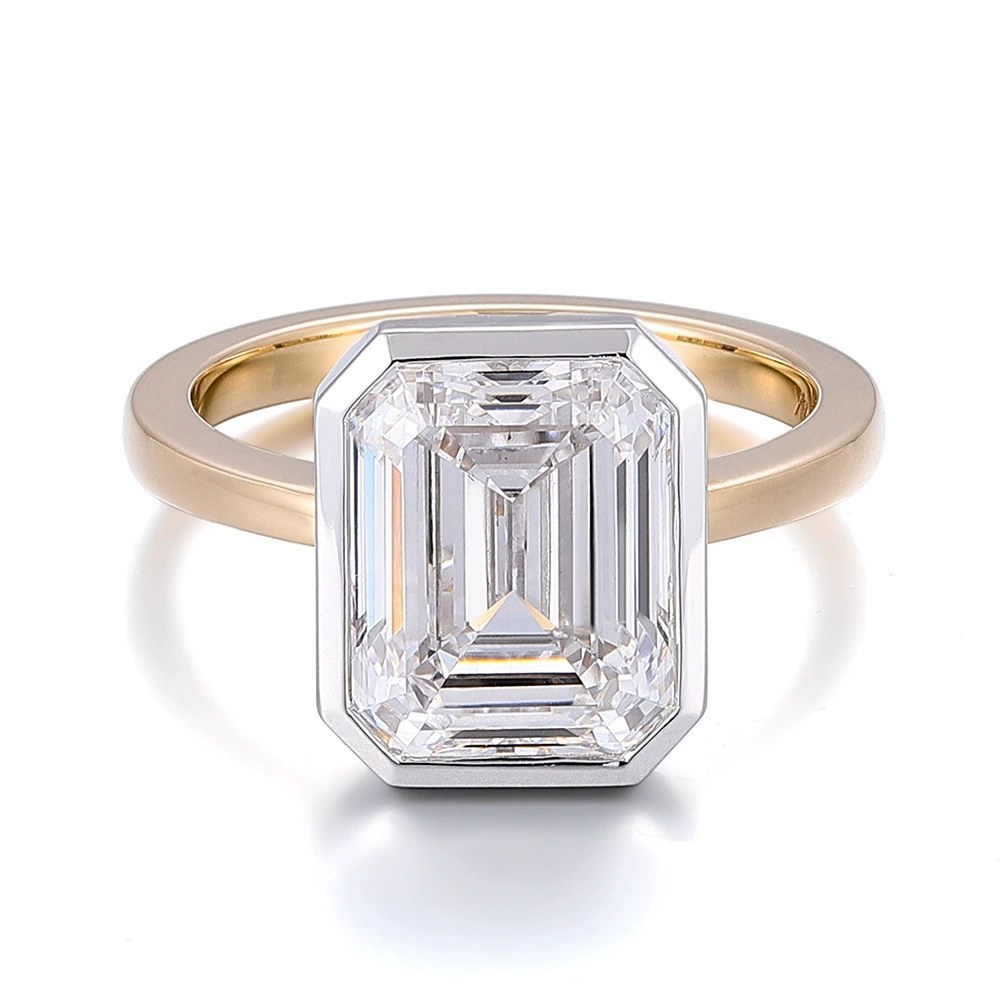 Isla Oval Lab-Grown Diamond Ring