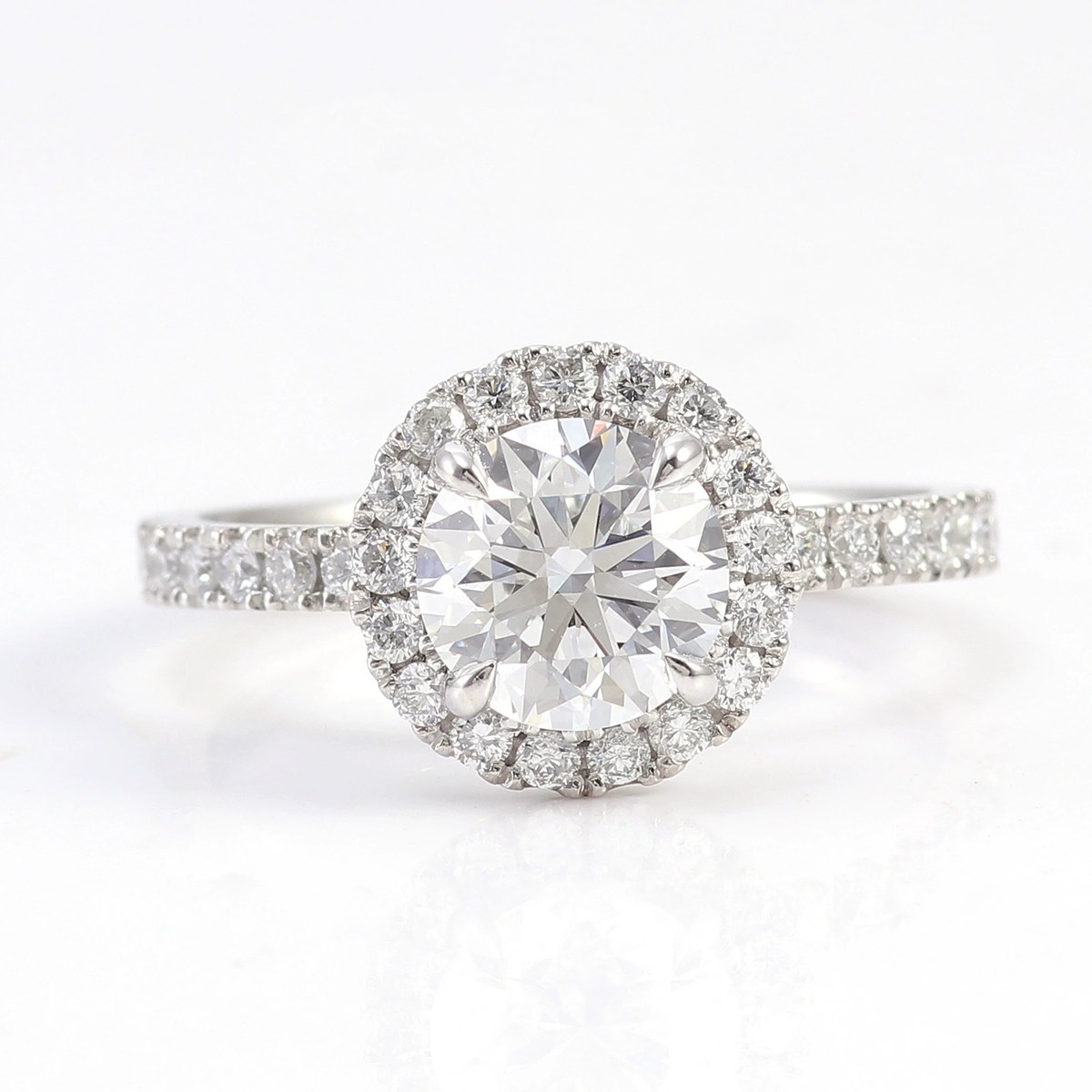 Solea Oval Lab-Grown Diamond Ring
