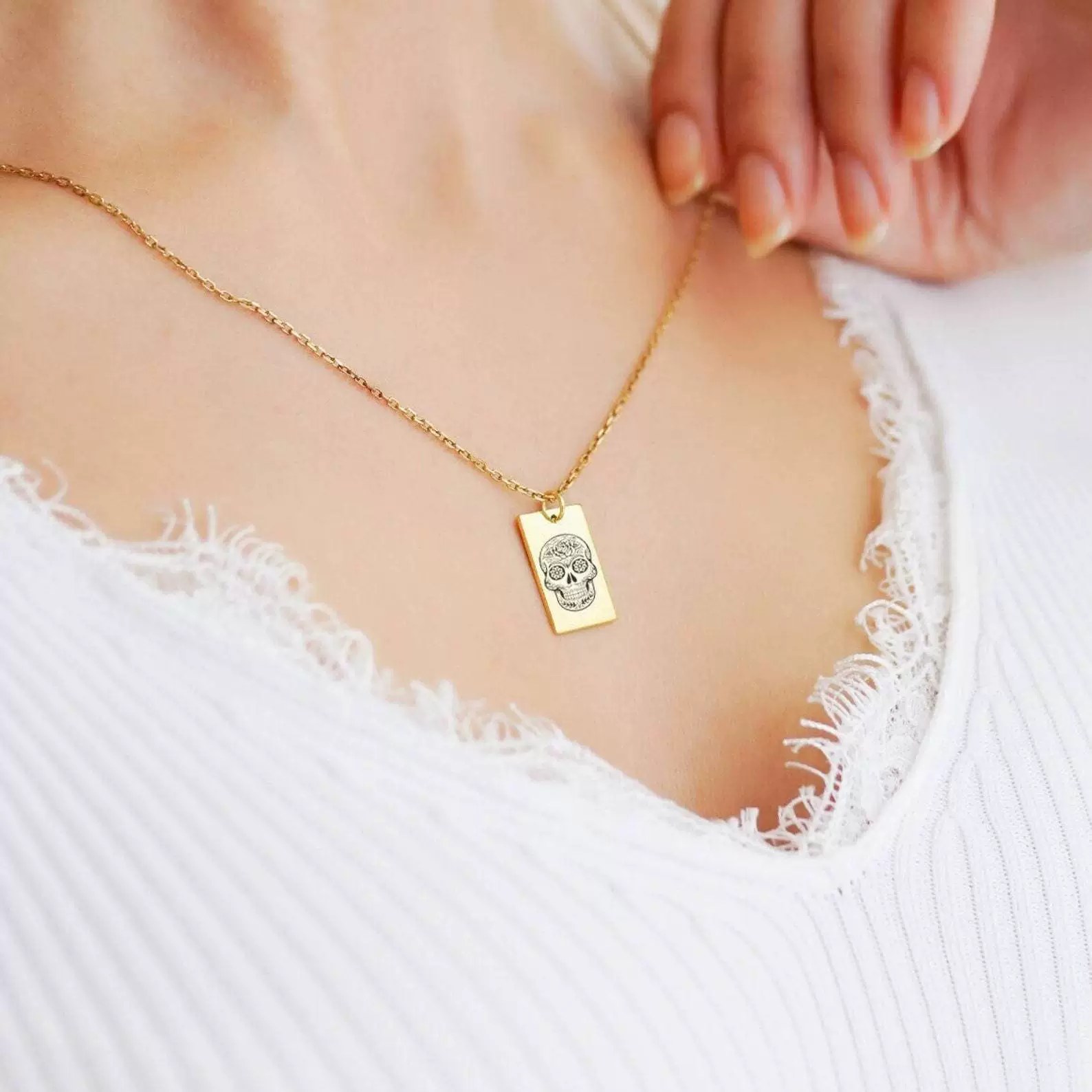 Skull Pendant Necklace