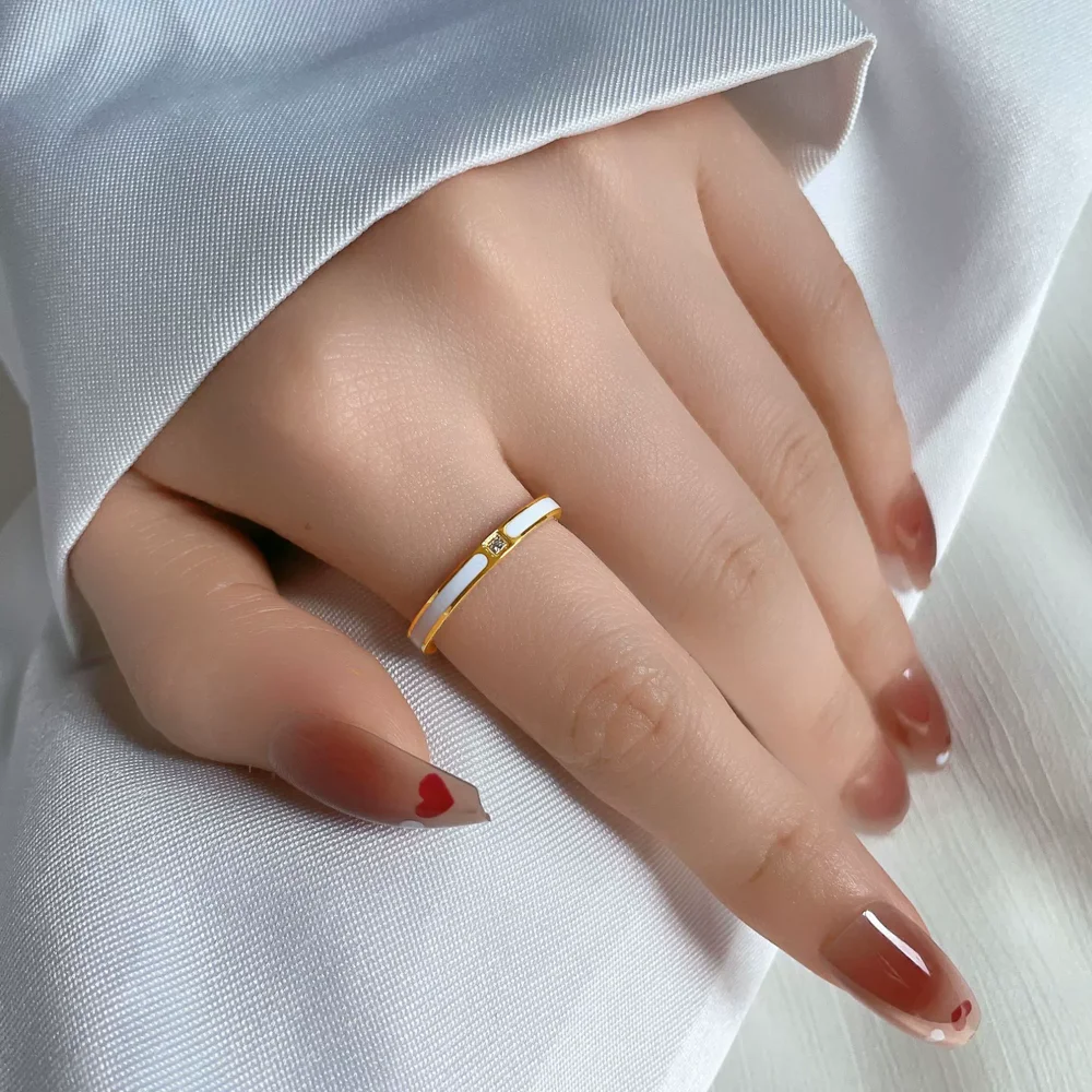 Single-Stone Enamel Ring