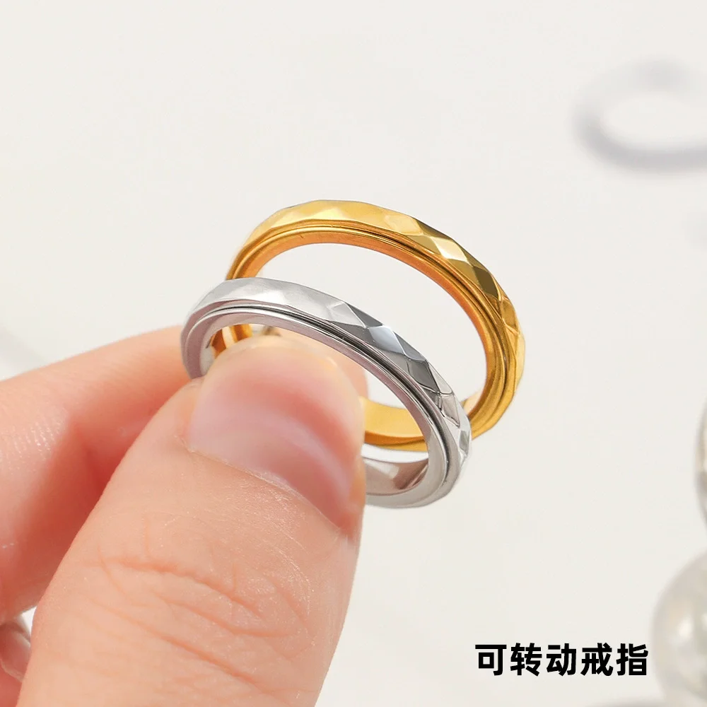 Spinning Diamond-Shape Jewellery