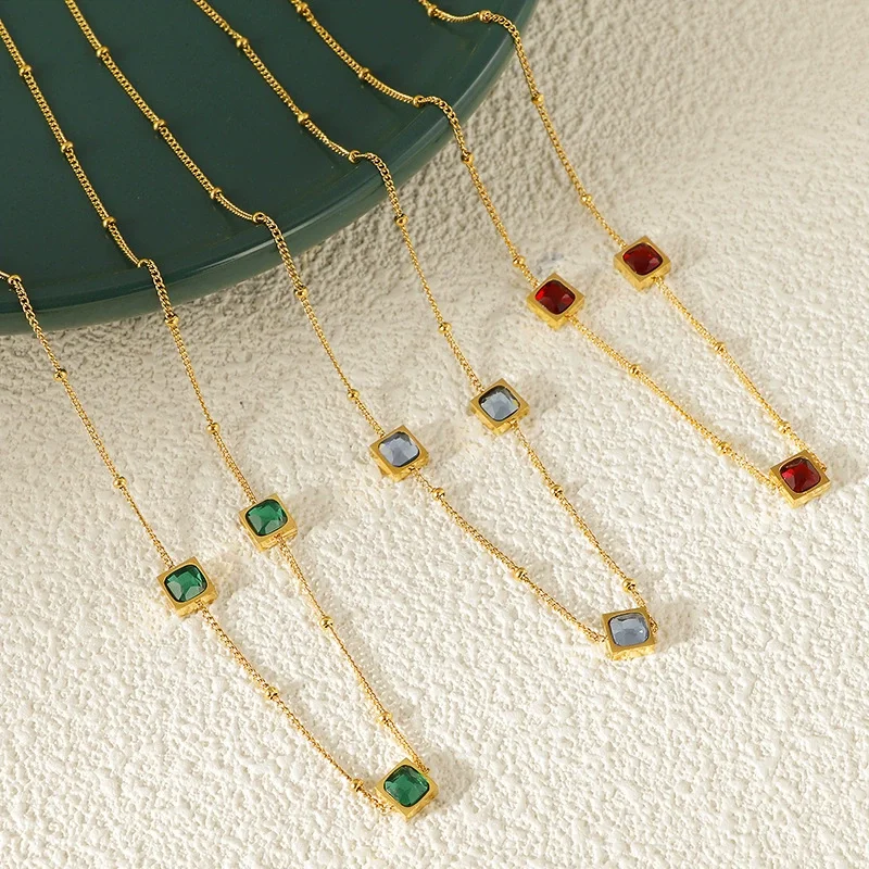 Square Three-Stone Jewellery