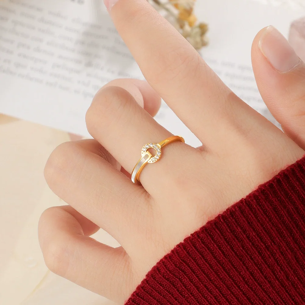 Crystal White Shell Circle Ring