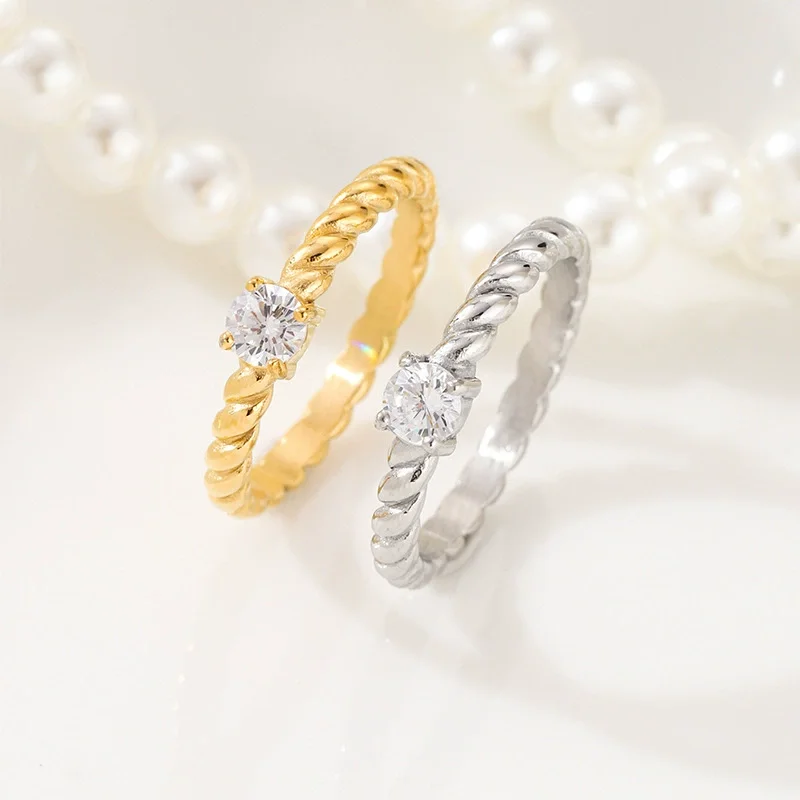 Twist Four-Prong Crystal Jewellery